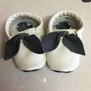 Cream and black Bow baby moccasins